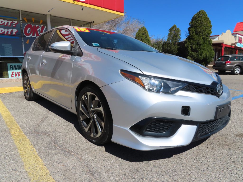 Additional photo of vehicle.