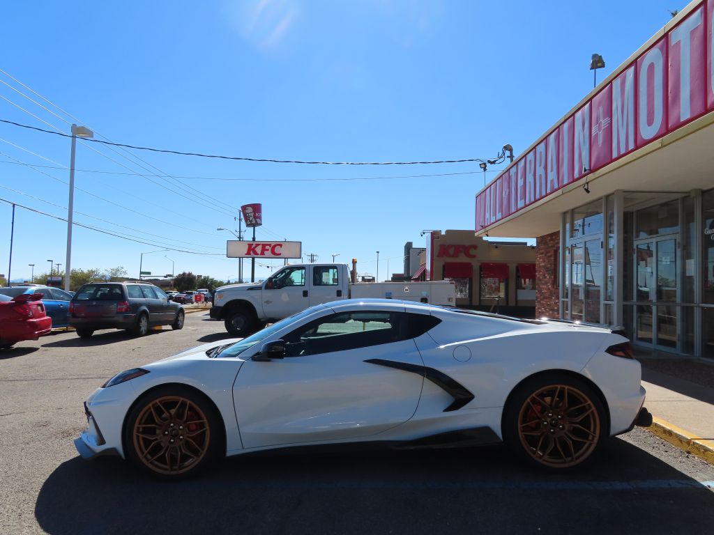 2024 Chevrolet Corvette 1LT photo 2