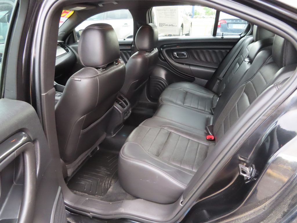 Additional photo of vehicle.