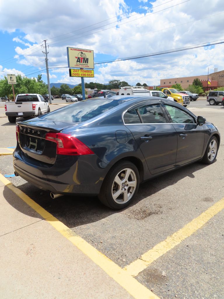 Additional photo of vehicle.