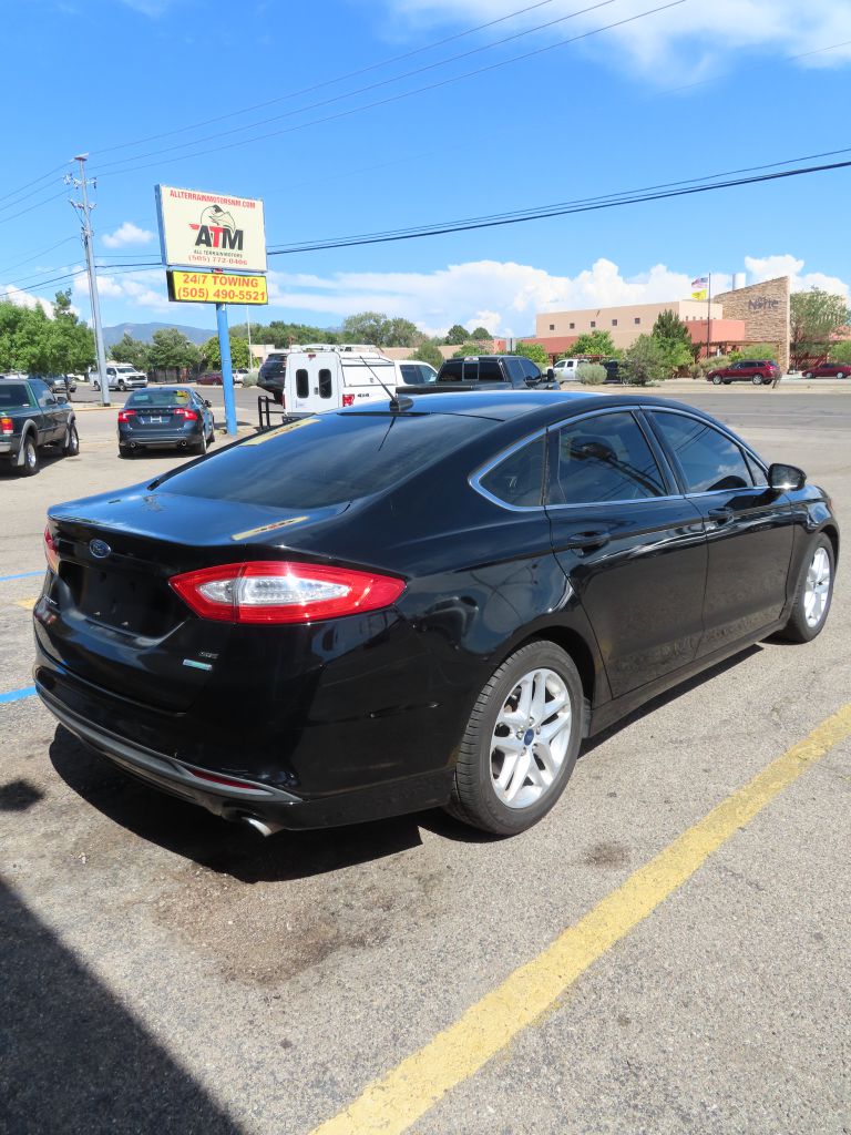 2016 Ford Fusion SE - Photo 5