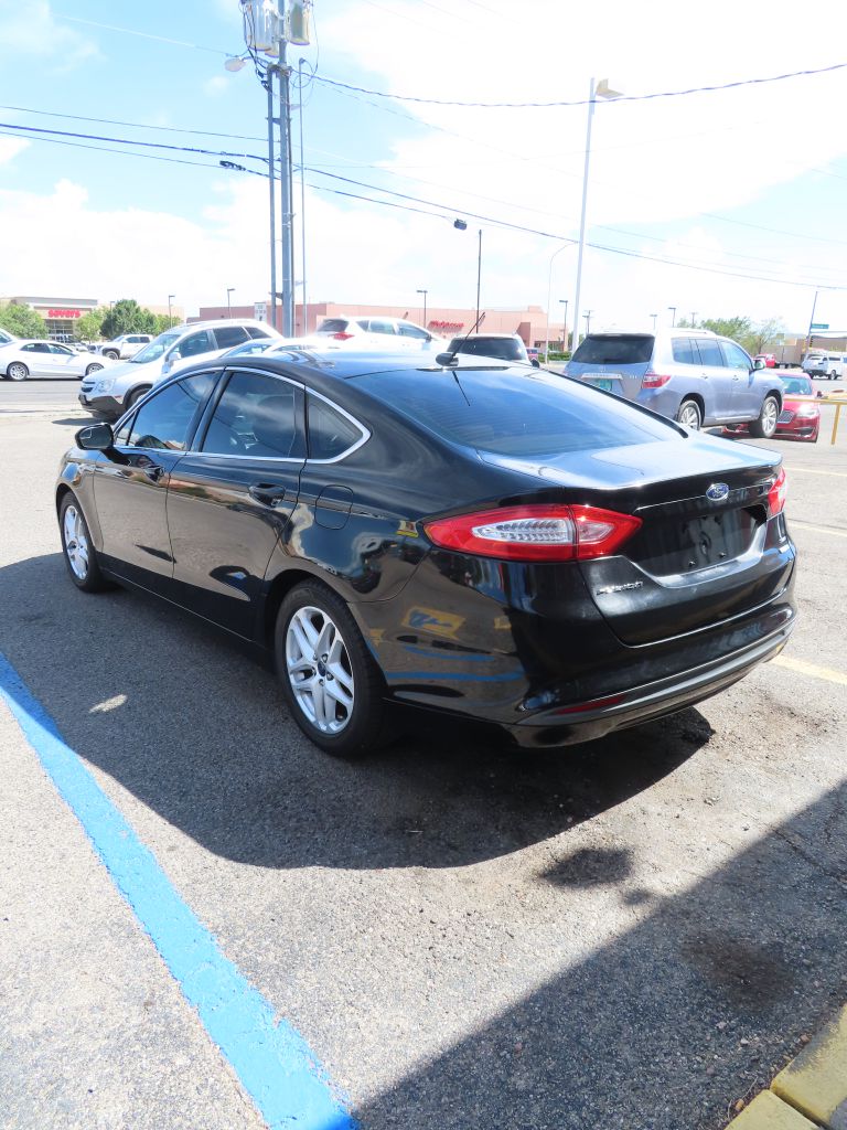 2016 Ford Fusion SE - Photo 6