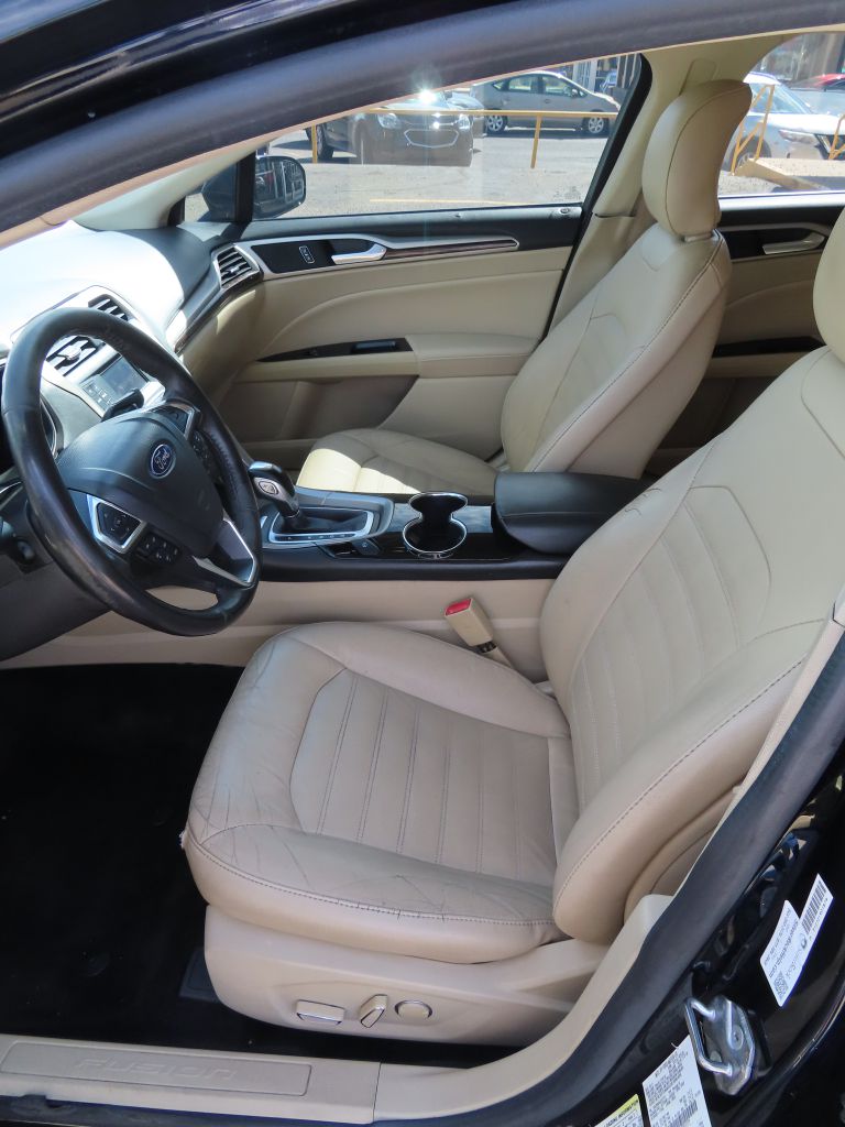 2016 Ford Fusion SE - Photo 8