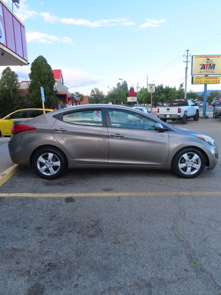 Additional photo of vehicle.