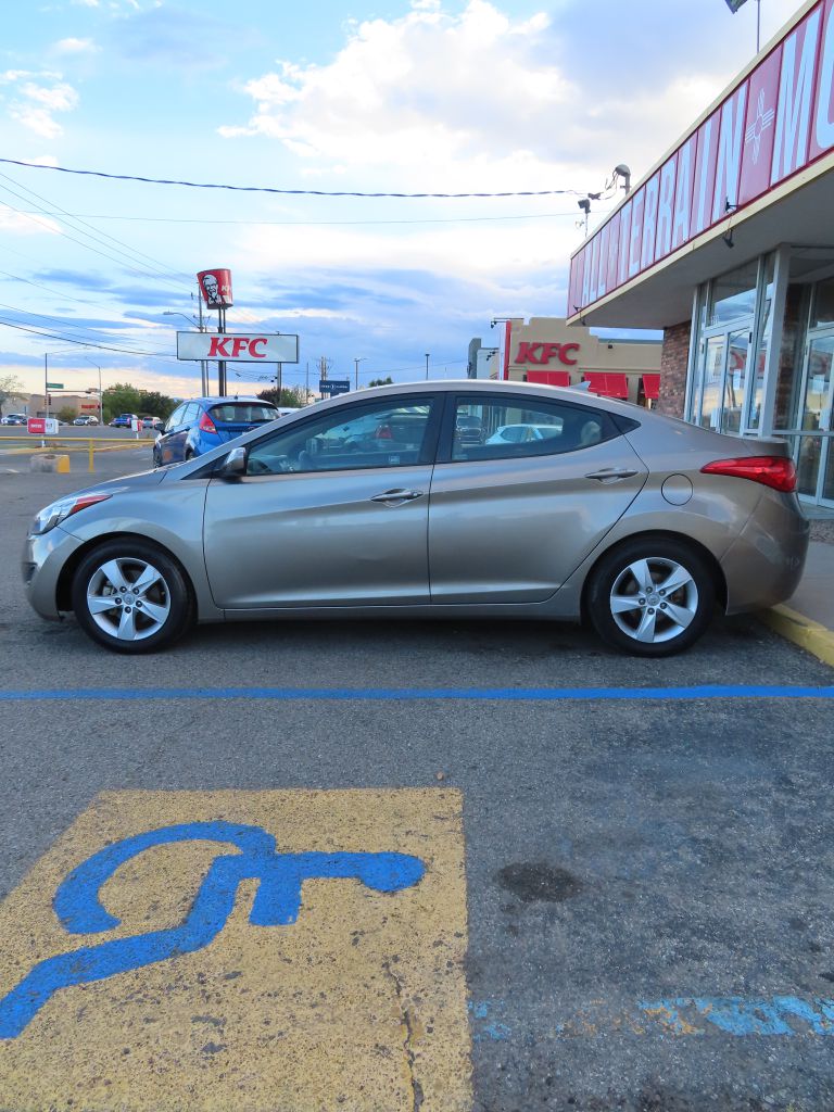 Additional photo of vehicle.