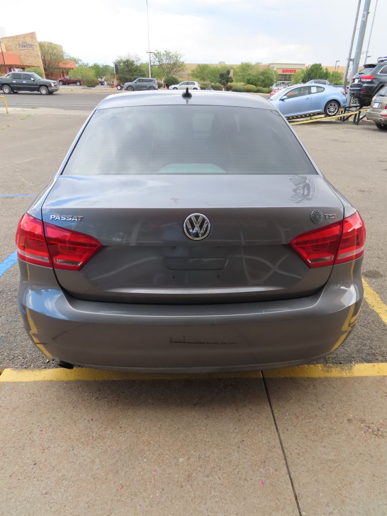 Additional photo of vehicle.