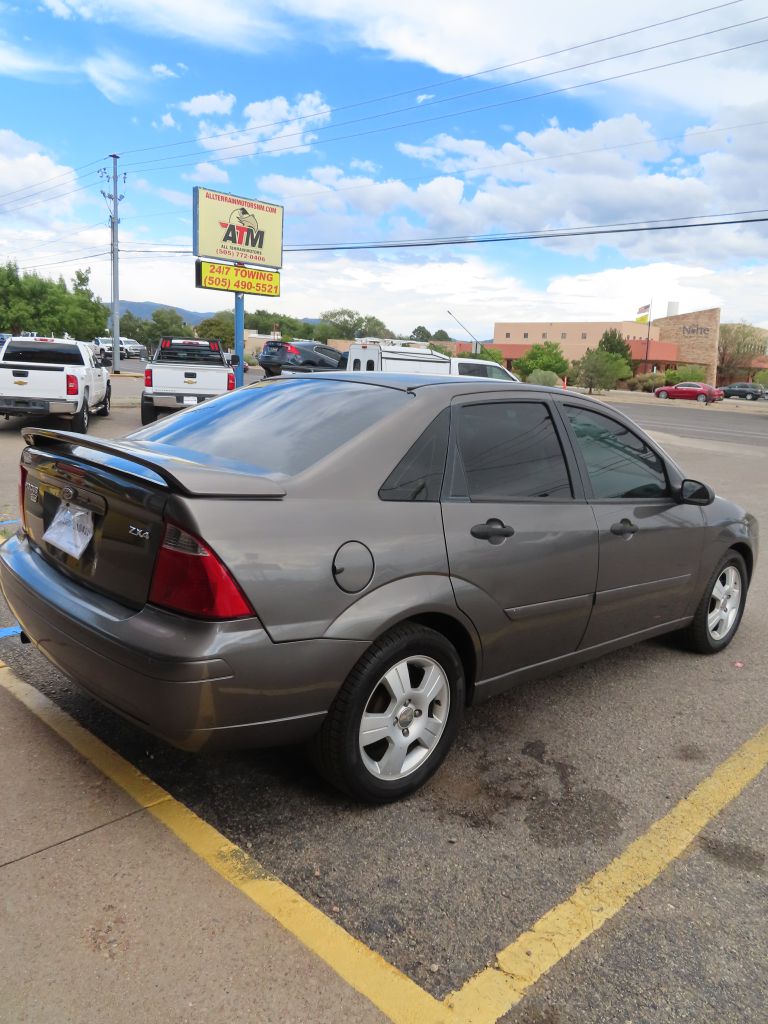 Additional photo of vehicle.
