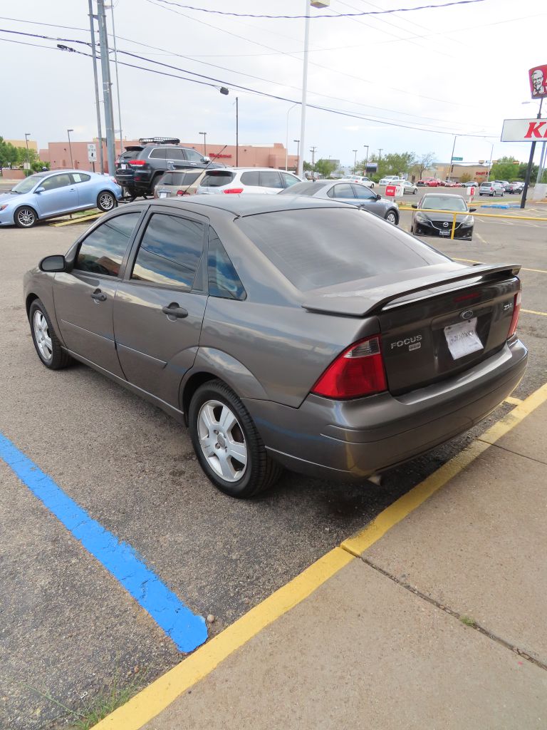 Additional photo of vehicle.