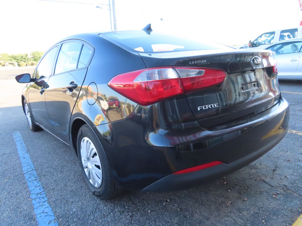 2016 Kia Forte LX photo 15