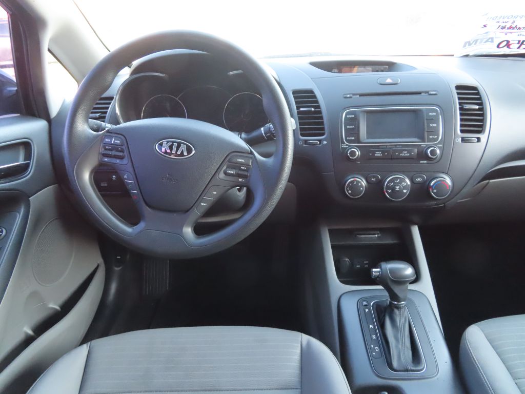 2016 Kia Forte LX photo 7