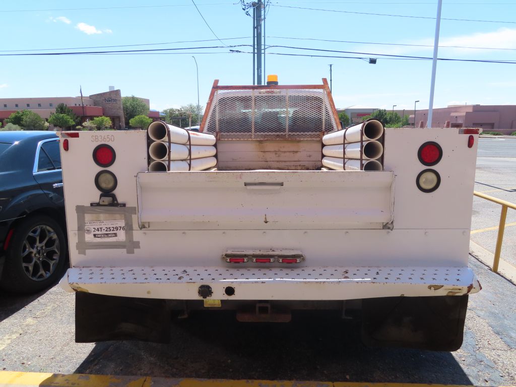 2012 Ford F-350 Super Duty Chassis Cab null photo 7