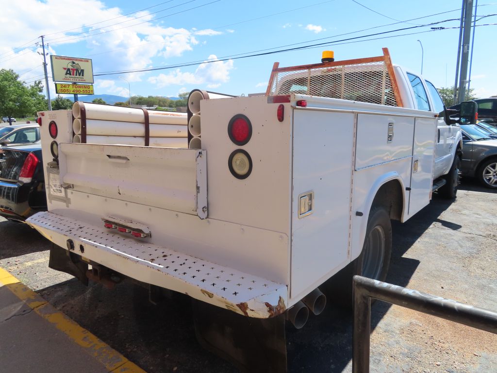 2012 Ford F-350 Super Duty Chassis Cab null photo 8