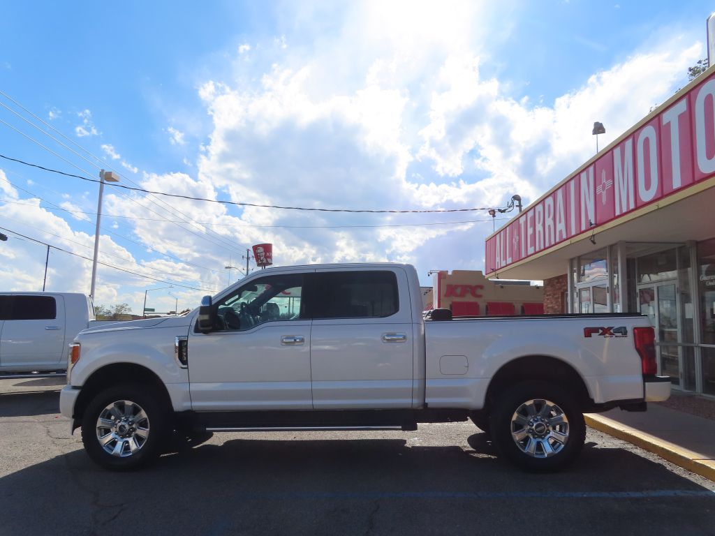 2017 Ford F-250 Super Duty Platinum photo 3