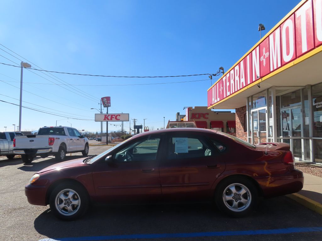 2006 Ford Taurus SE photo 3