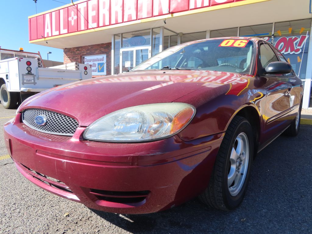 2006 Ford Taurus SE photo 12