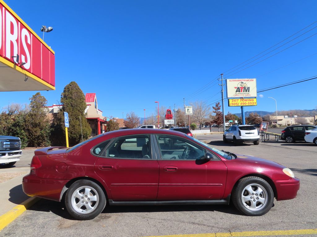 2006 Ford Taurus SE photo 4