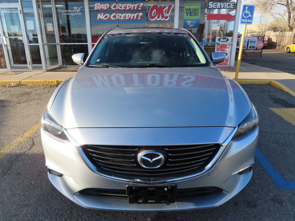 Additional photo of vehicle.