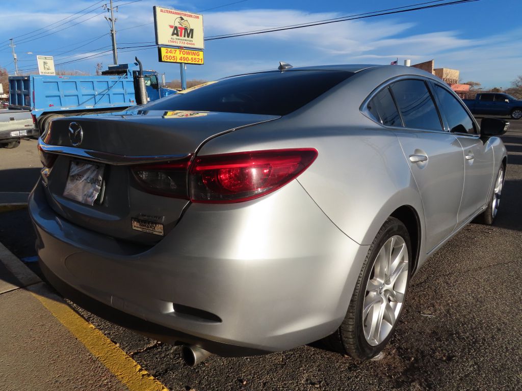 Additional photo of vehicle.