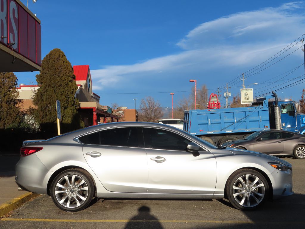 Additional photo of vehicle.