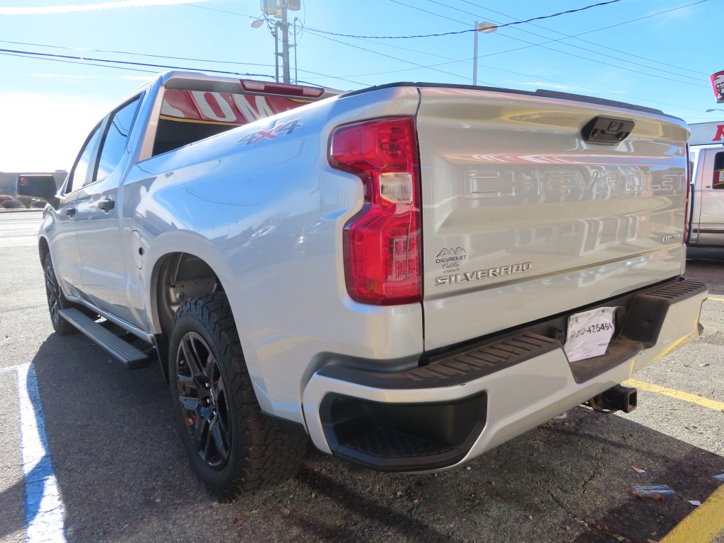 Additional photo of vehicle.