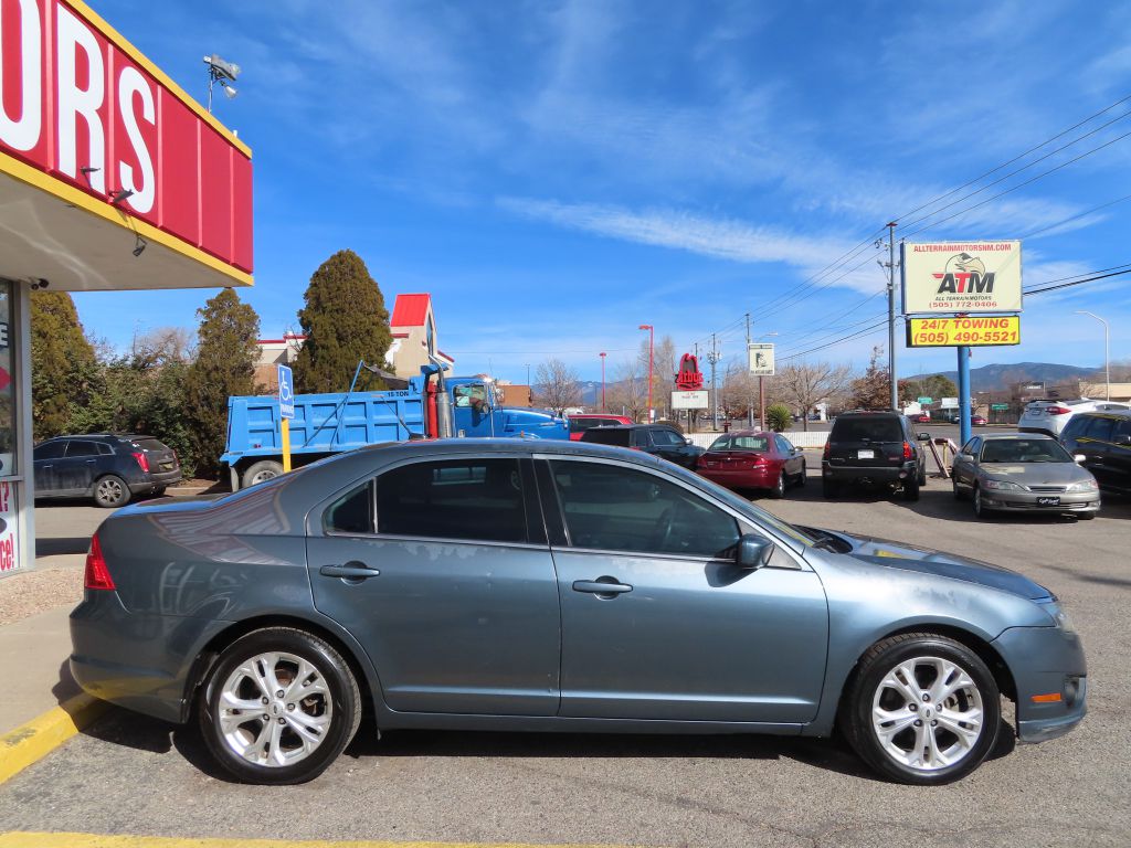 Additional photo of vehicle.