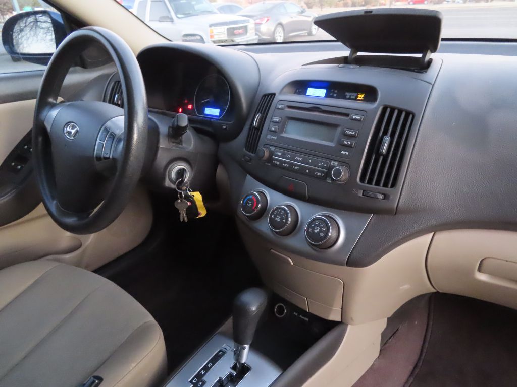 2010 Hyundai Elantra GLS - Photo 11