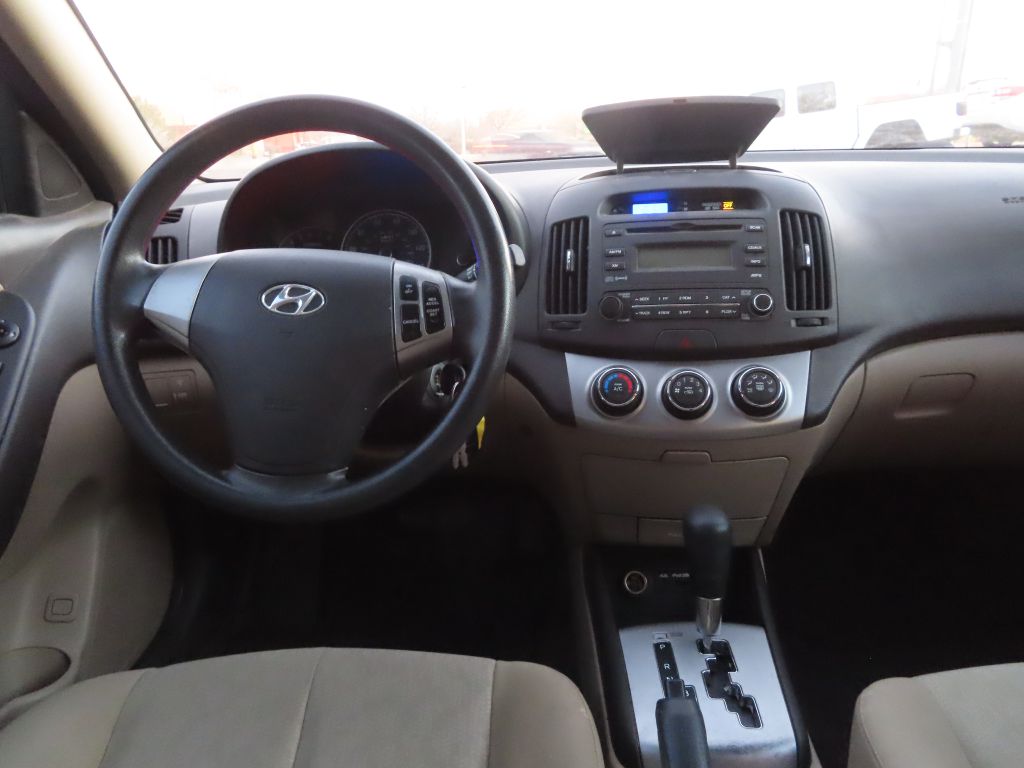 2010 Hyundai Elantra GLS - Photo 12
