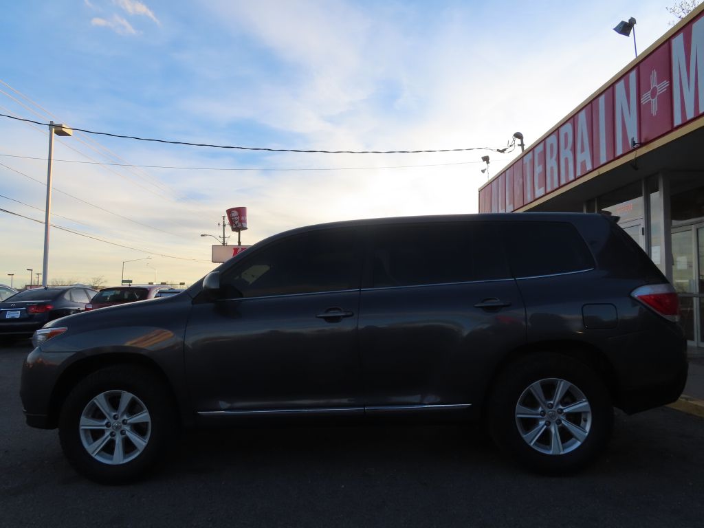 Additional photo of vehicle.