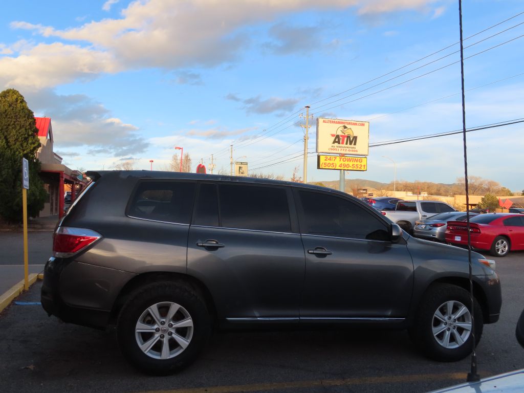 Additional photo of vehicle.