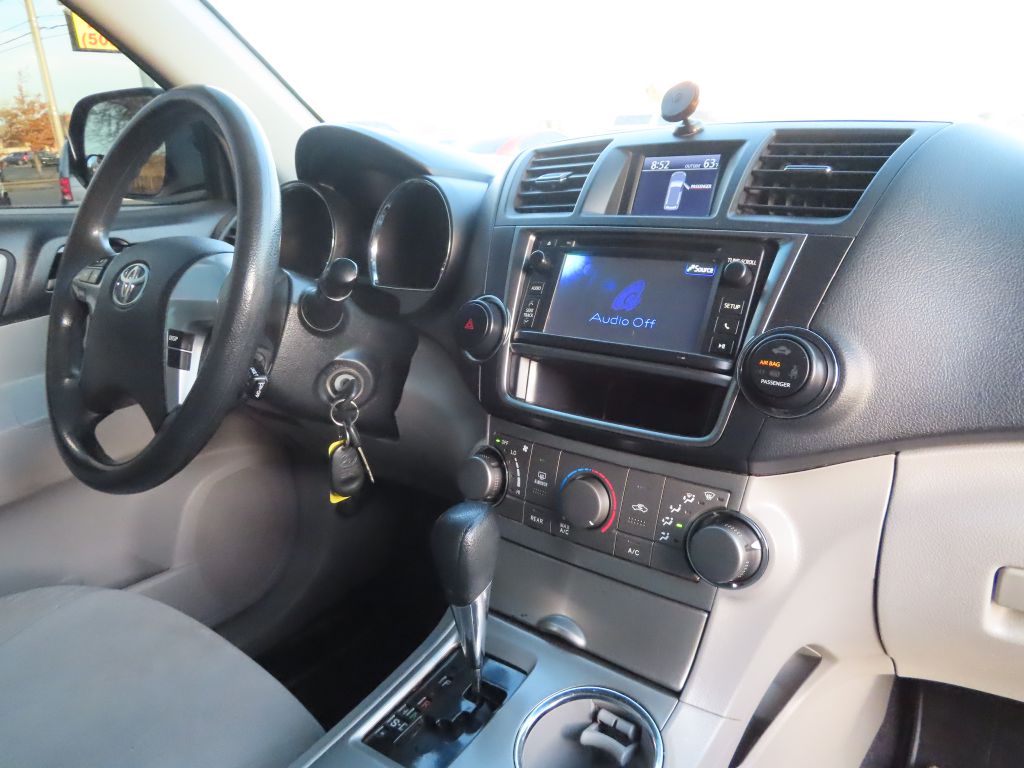 Additional photo of vehicle.