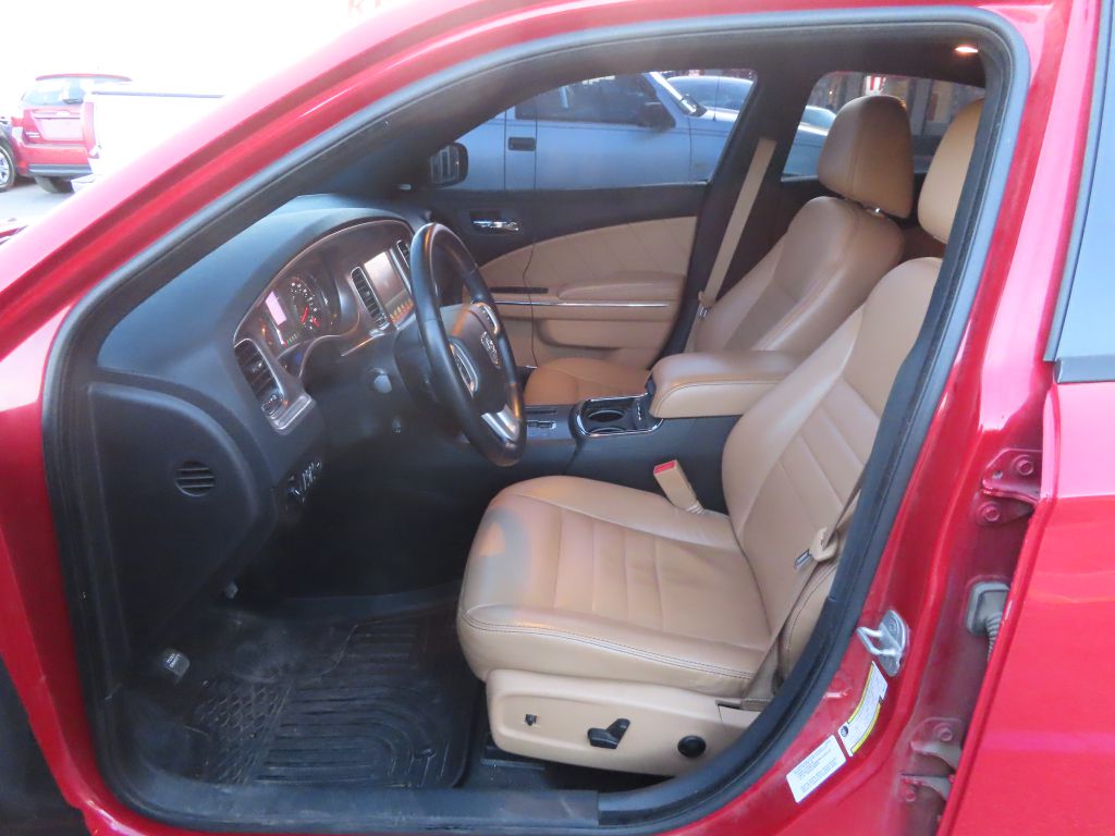 Additional photo of vehicle.