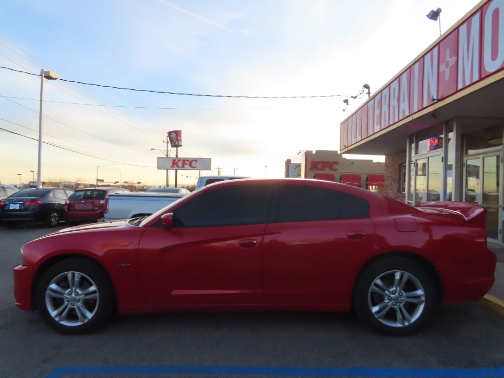 Additional photo of vehicle.