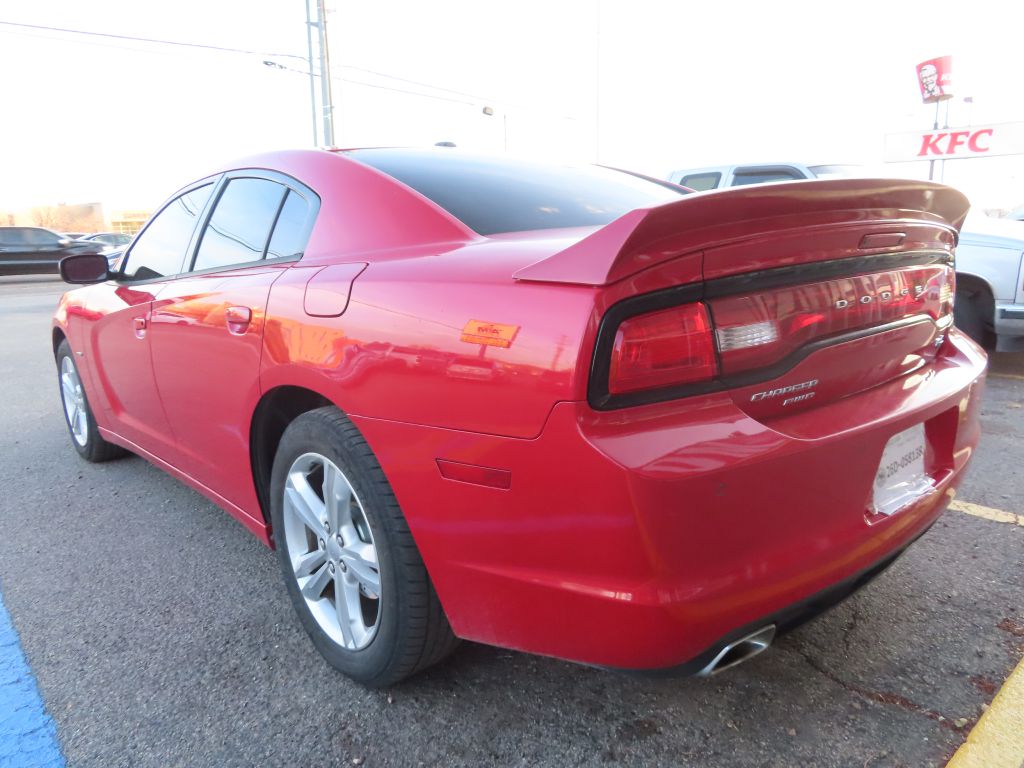 Additional photo of vehicle.