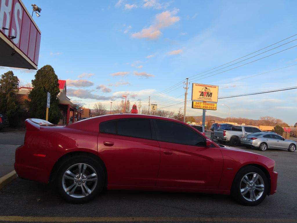 Additional photo of vehicle.