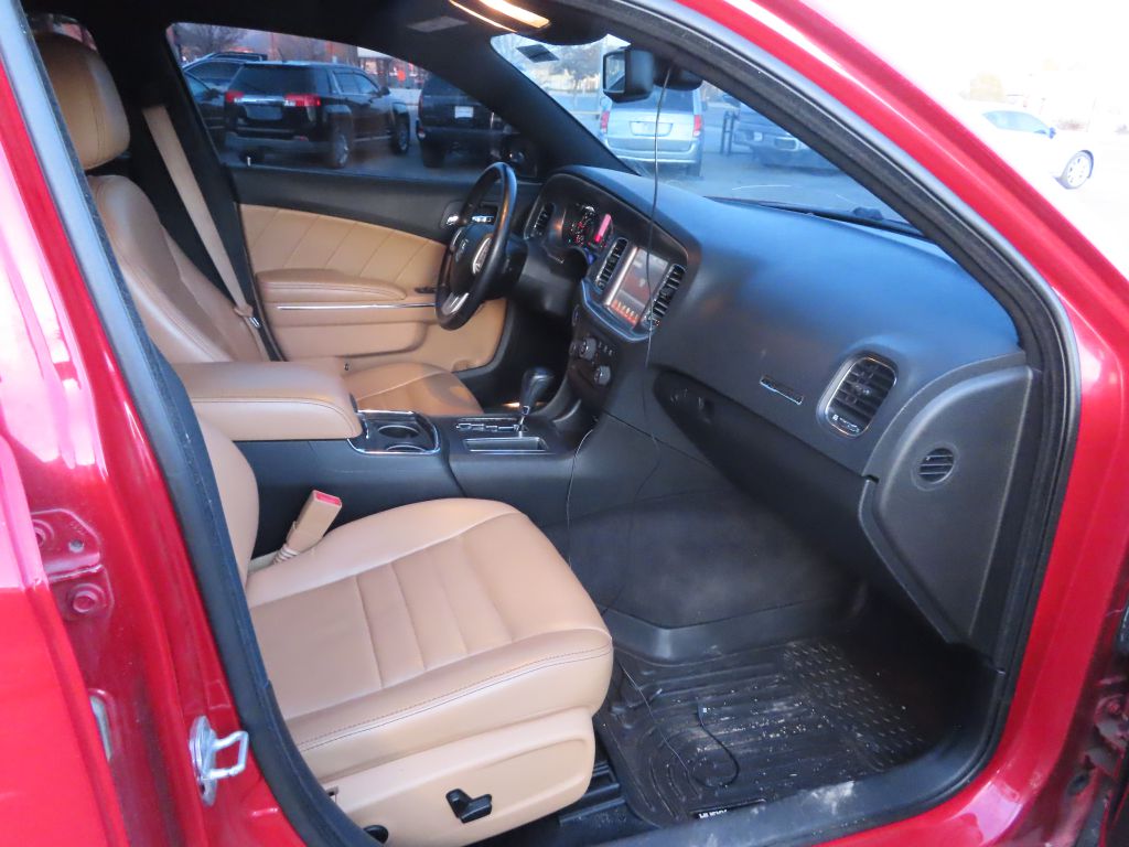 Additional photo of vehicle.