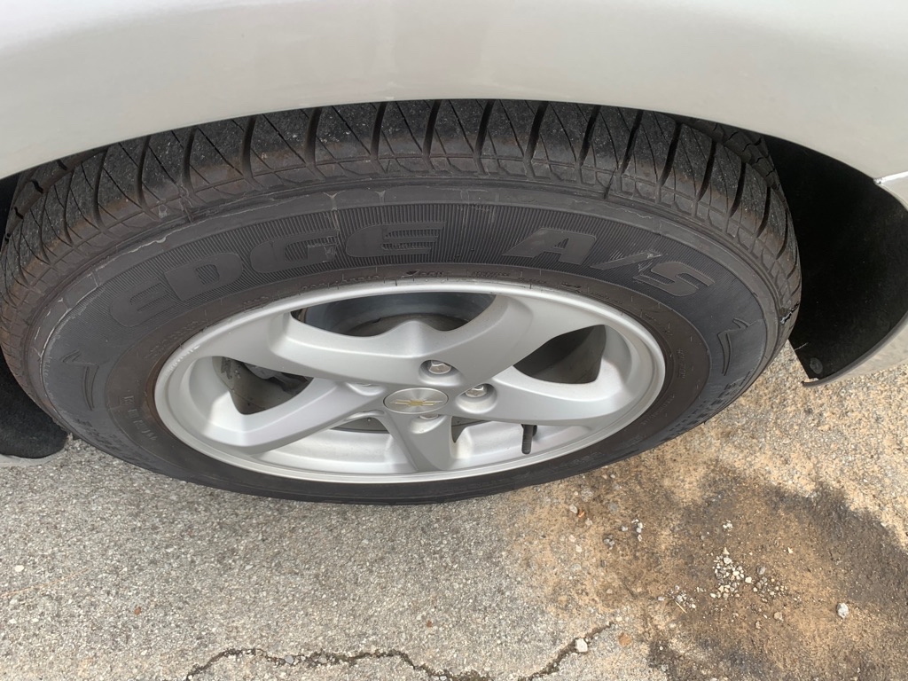 Photo 8 of this CHEVROLET MALIBU