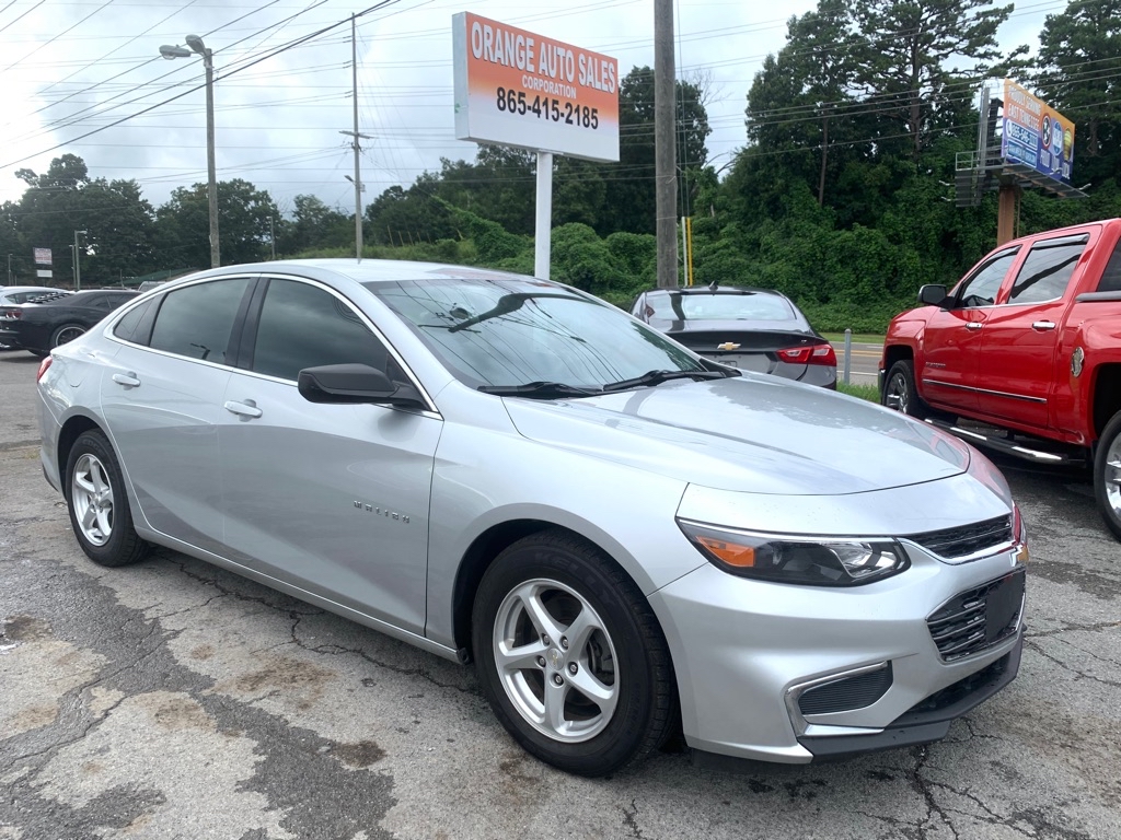 Photo 2 of this CHEVROLET MALIBU