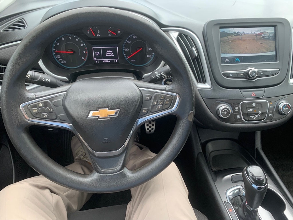 Photo 11 of this CHEVROLET MALIBU