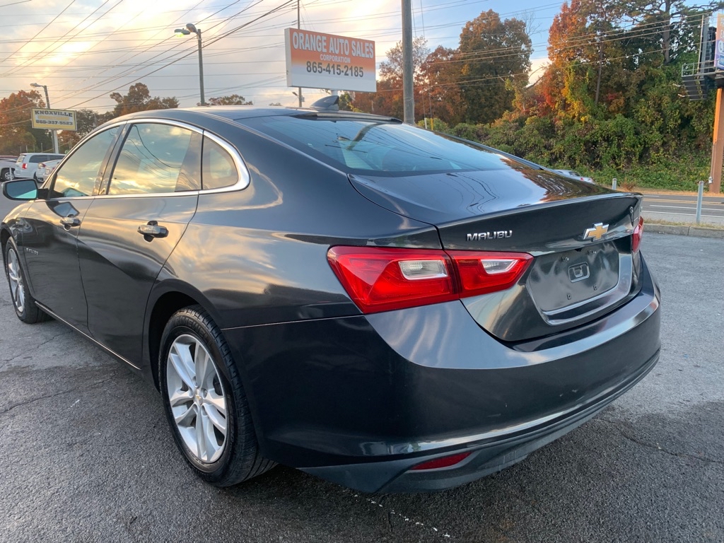 Photo 5 of this CHEVROLET MALIBU