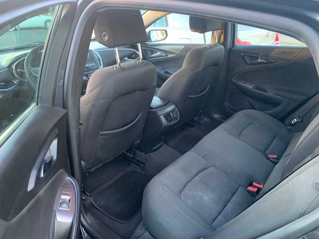 Photo 11 of this CHEVROLET MALIBU