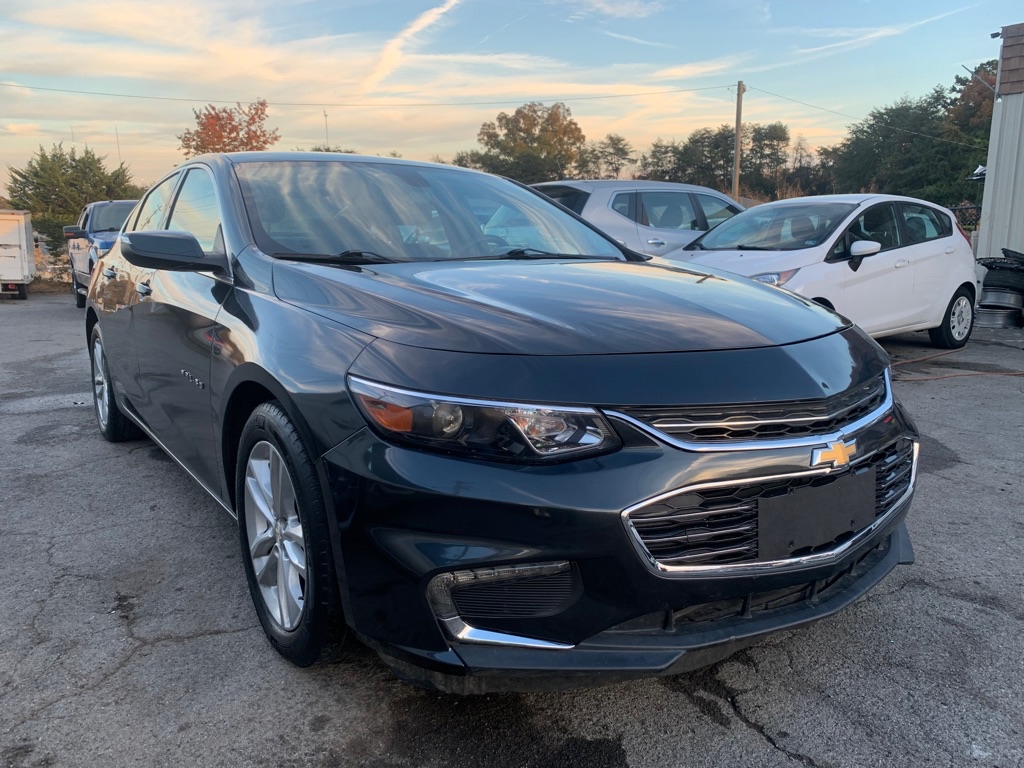 Photo 2 of this CHEVROLET MALIBU