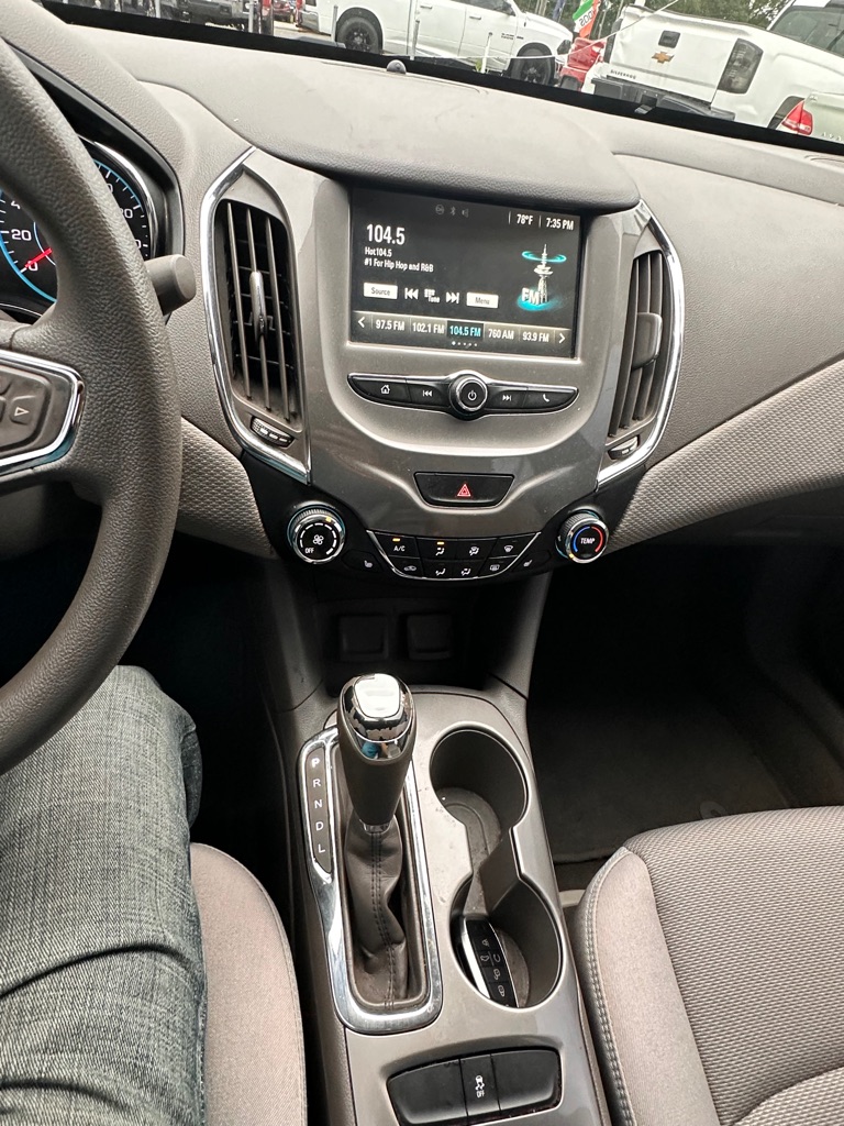 Photo 10 of this CHEVROLET CRUZE