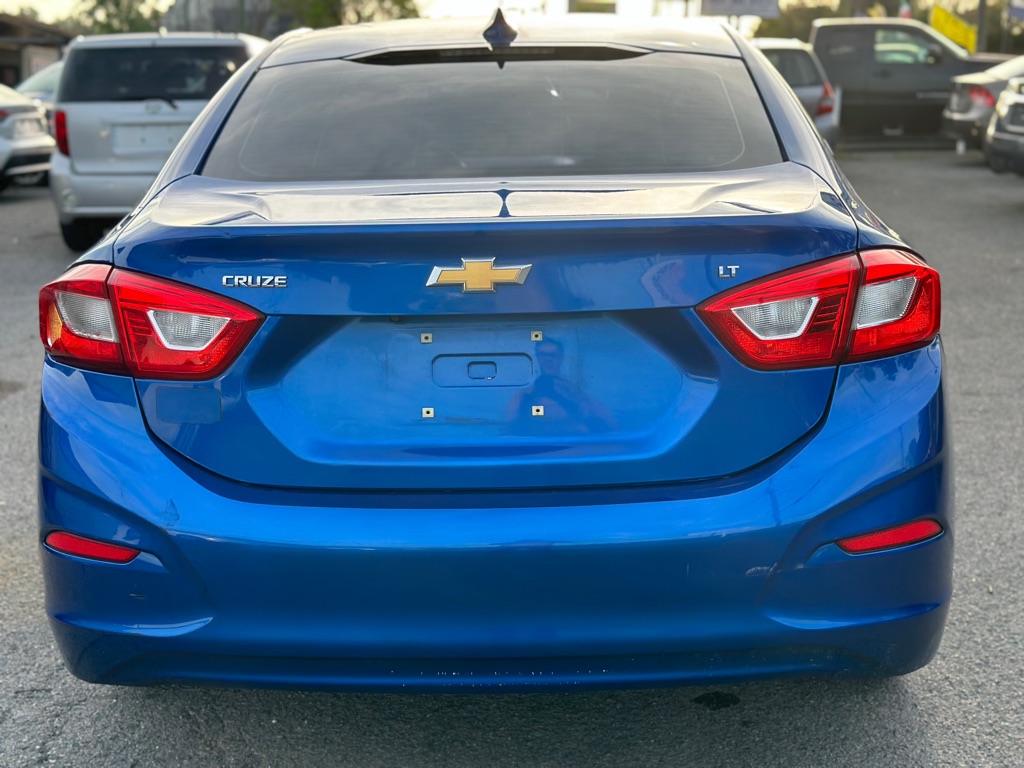 Photo 4 of this CHEVROLET CRUZE