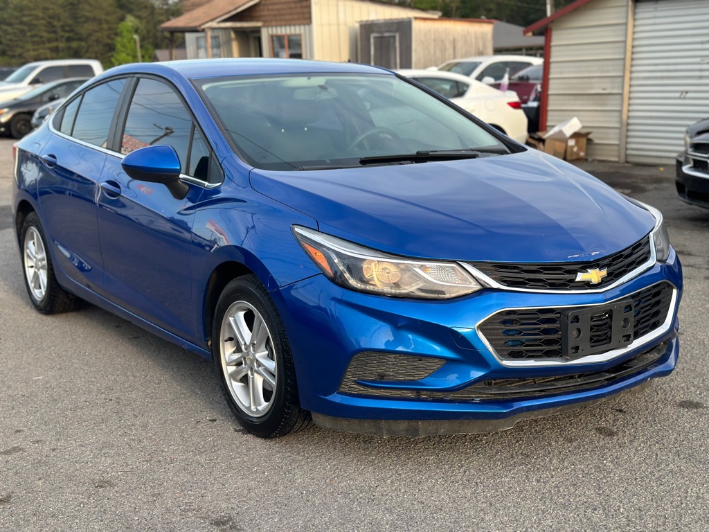 Photo 2 of this CHEVROLET CRUZE