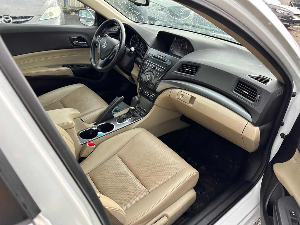 Photo 8 of this ACURA ILX