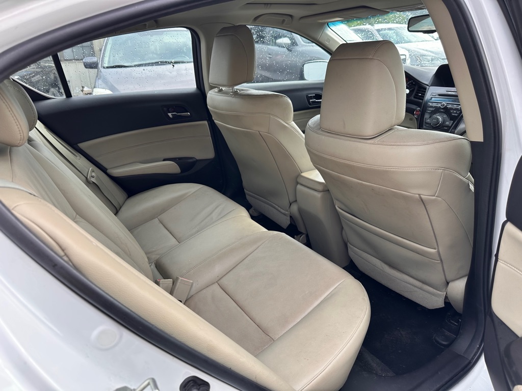 Photo 9 of this ACURA ILX