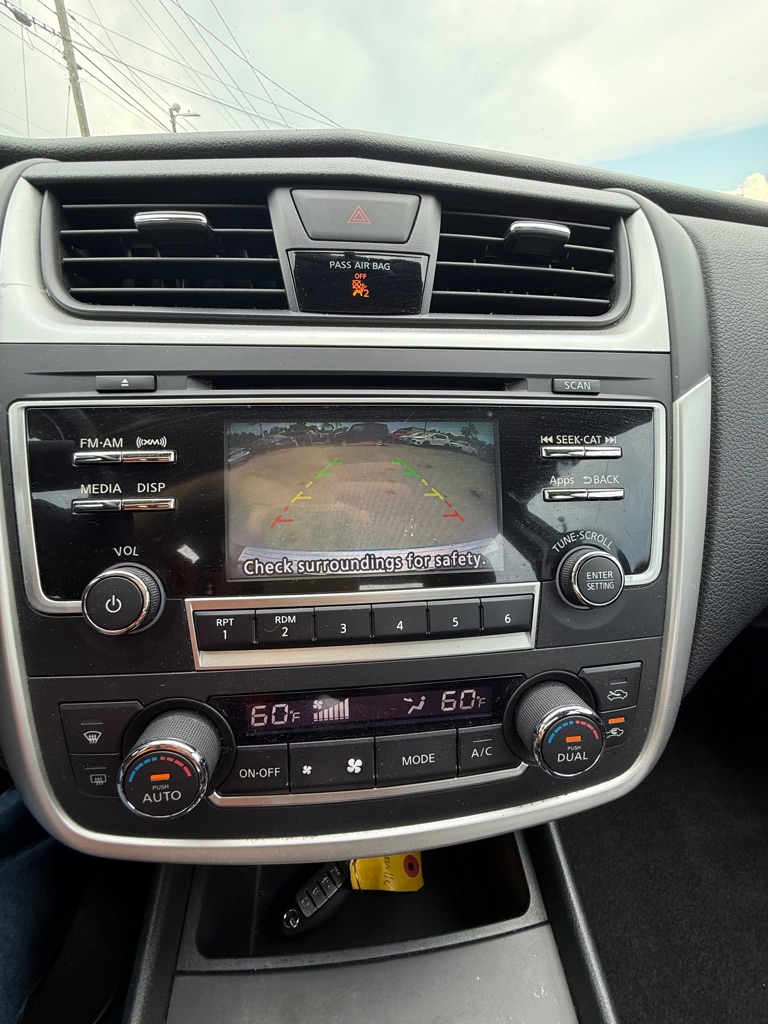 Photo 13 of this NISSAN ALTIMA