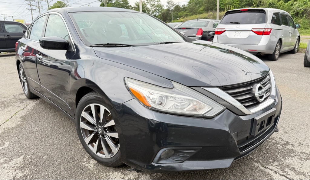 Photo 2 of this NISSAN ALTIMA