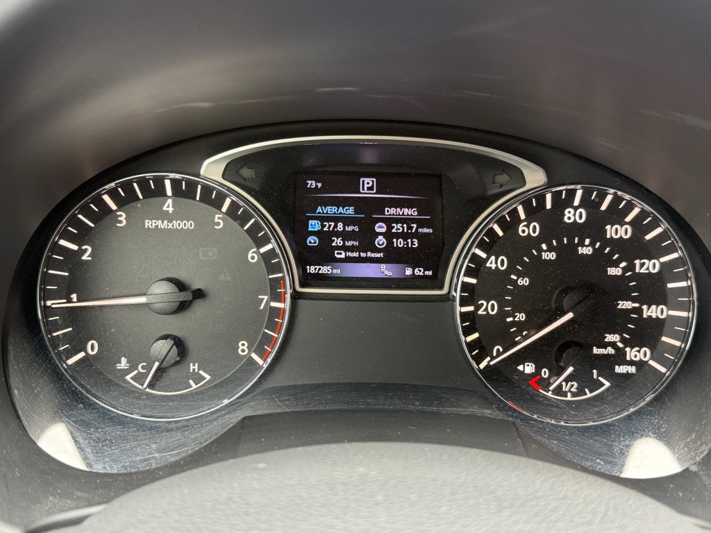 Photo 14 of this NISSAN ALTIMA