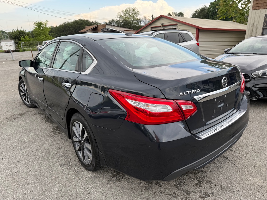 Photo 5 of this NISSAN ALTIMA